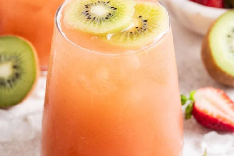 Strawberry Kiwi Sparkling Drink